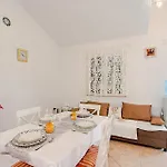 2 Bedroom Stunning In Osobljava * Osobjava
