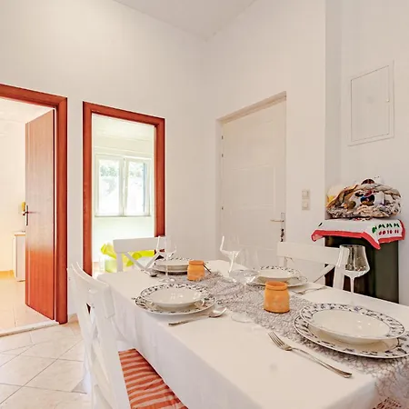 Lovely In Osobljava With Wifi Osobjava