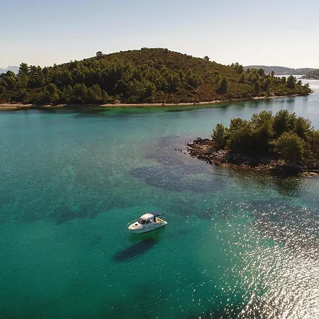 Lovely In Osobljava With Wifi Osobjava