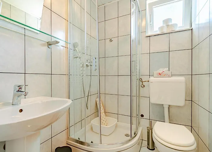 Lovely In Osobljava With Wifi *