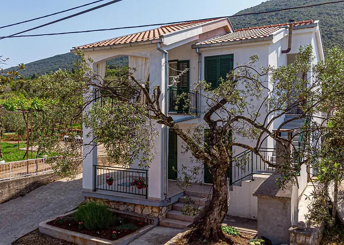 Appartement Lovely In Osobljava With Wifi *