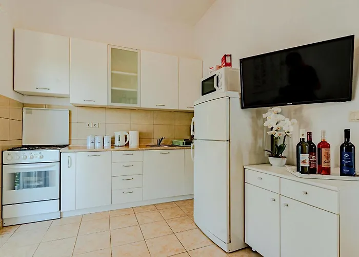 Lovely In Osobljava With Wifi *