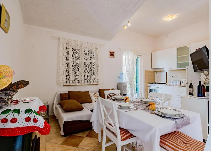 Appartement Lovely In Osobljava With Wifi Osobjava