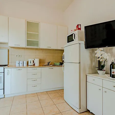 Lovely In Osobljava With Wifi *