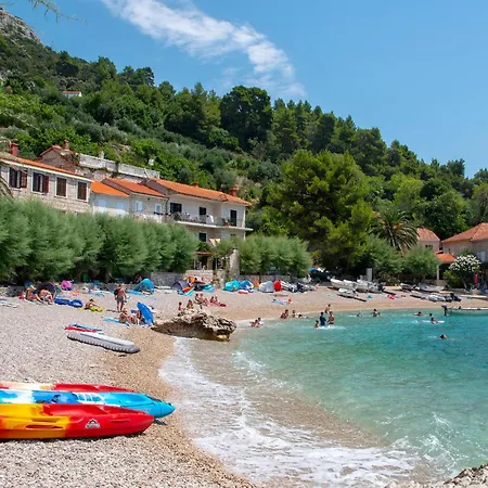 2 Bedroom Stunning In Osobljava شقة Osobjava