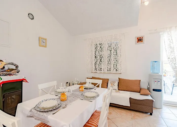 Lovely In Osobljava With Wifi * Osobjava